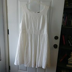 Torrid White Floral Textured Dress Size 20